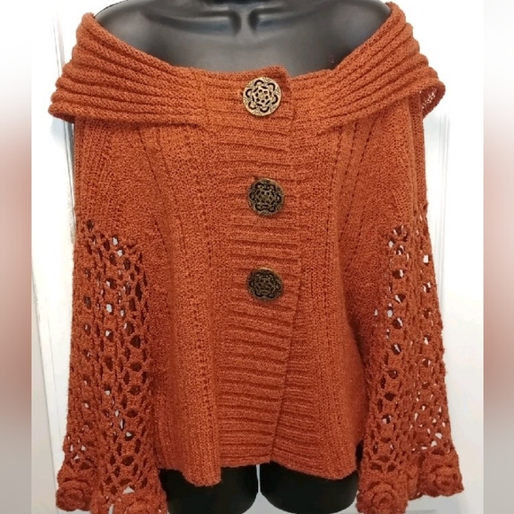 Domani knit cardigan sweater. - Picture 10 of 13